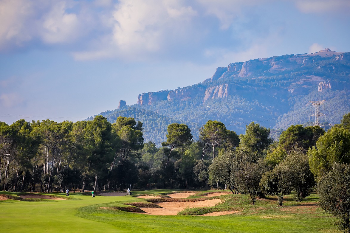 REAL CLUB DE GOLF EL PRAT OF BARCELONA KICKS THE SEASON OFF WITH